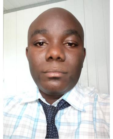 Portrait of Dr Opeyemi Adetayo
